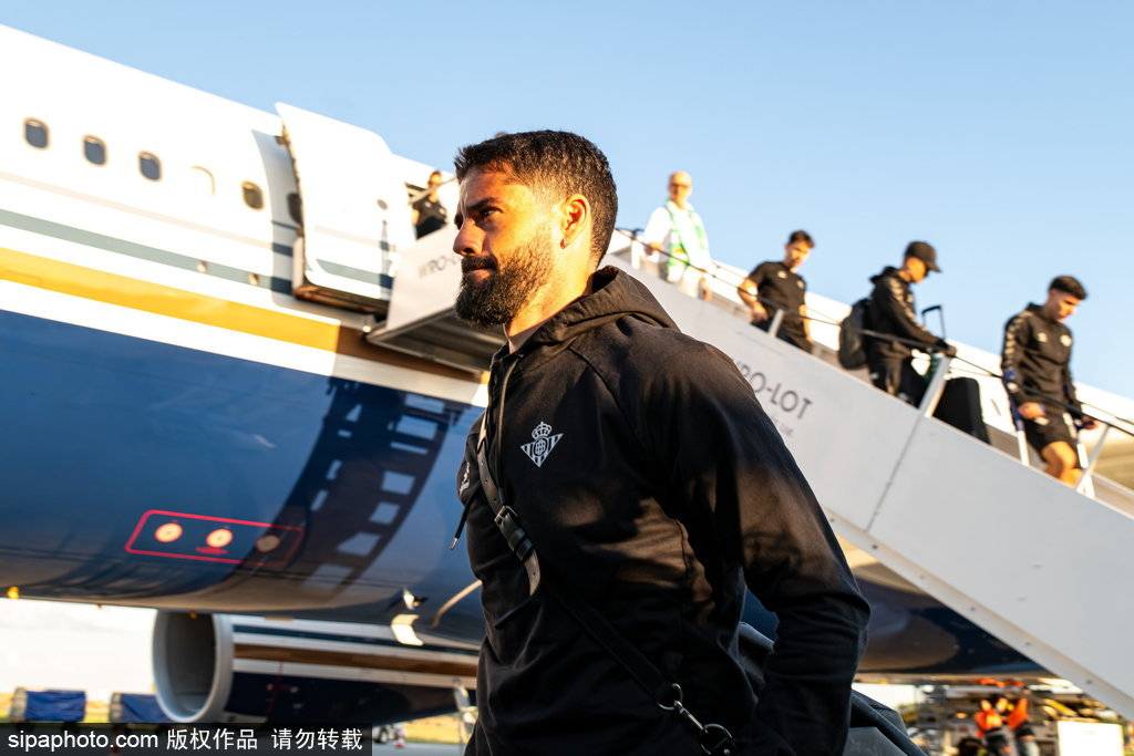 欧联杯决赛切尔西9分钟丢球！名宿乔·科尔怒指一人：就是他的锅！